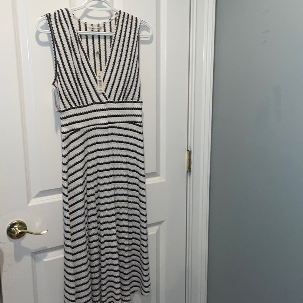 Never worn, tags still on Max Studio Dress!